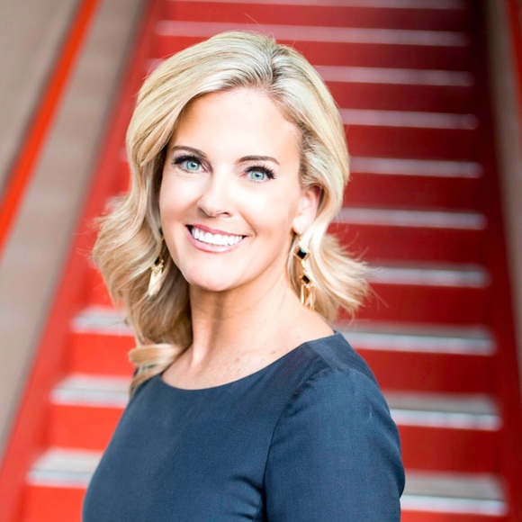 Meet your Posher, Lisa - Picture 1 of 1